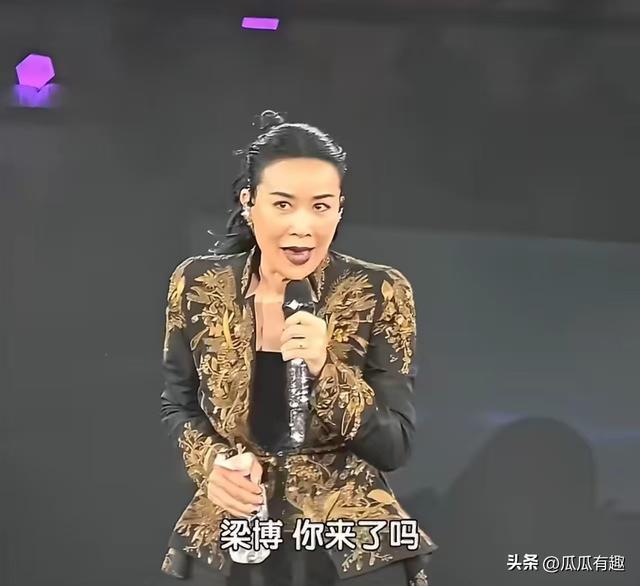 库里：我真心希望詹姆斯加盟勇士成真 更期待与他一块打高尔夫